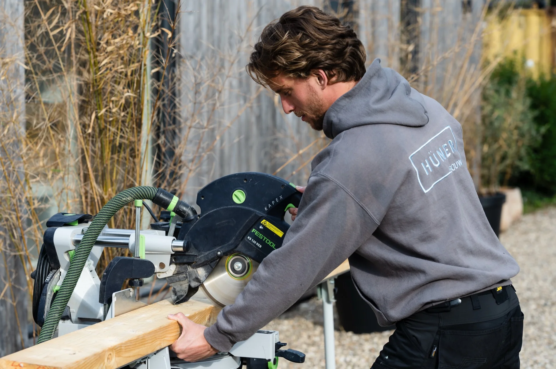 Hüner Bouw — vakman aan het werk